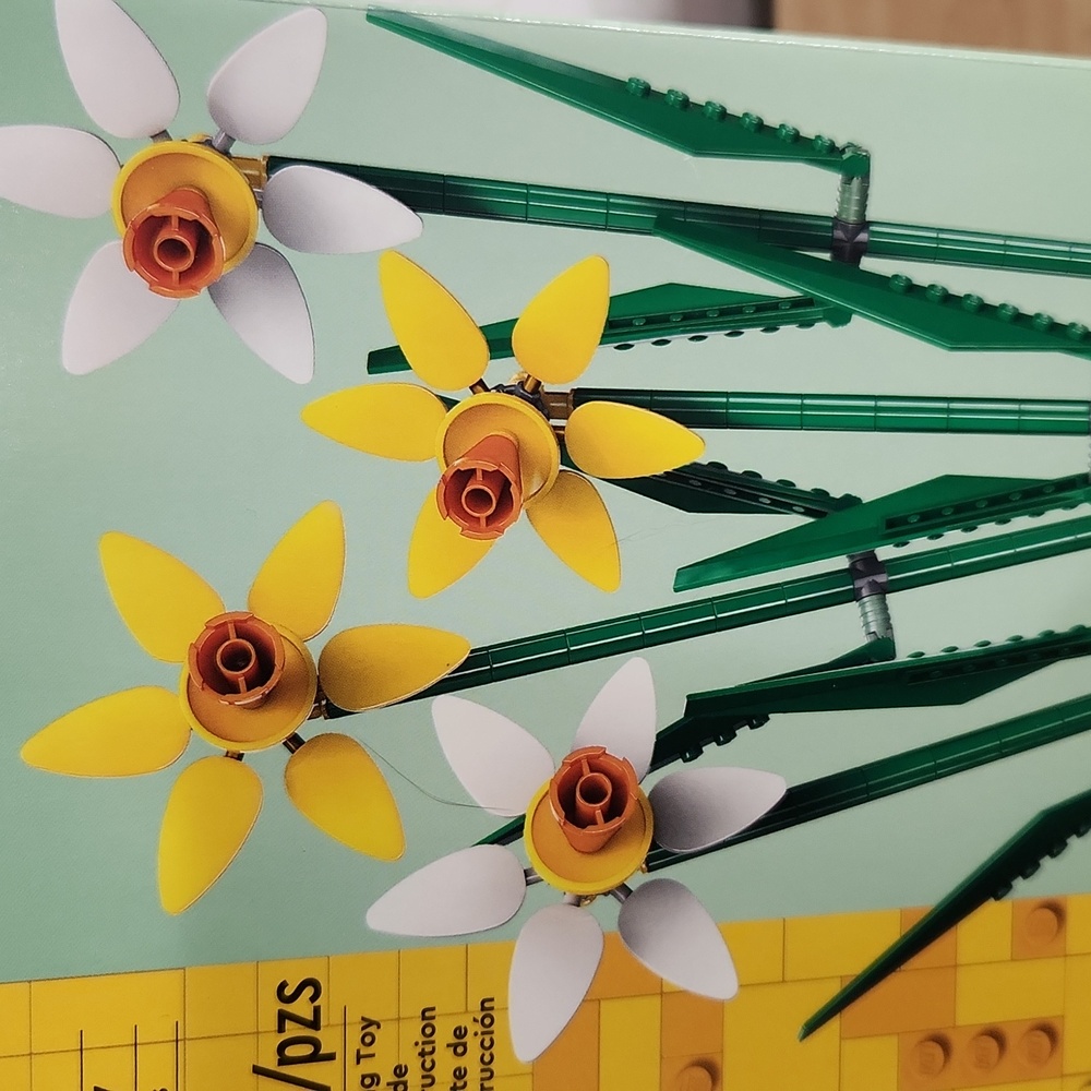 LEGOS DAFFODILS 216 - Picture 3 of 8